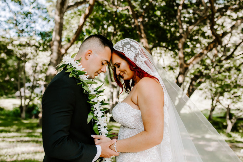 bride and groom at their hawaii destination wedding
